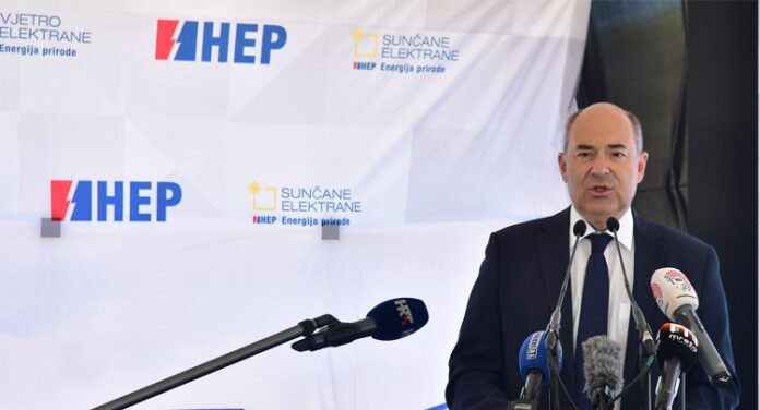 Sunčana elektrana Vis